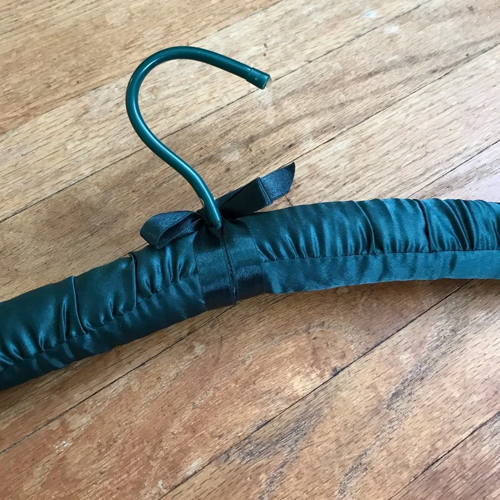 🪻5/$20 Sale!🪻 Green Cloth & Ribbon Hanger